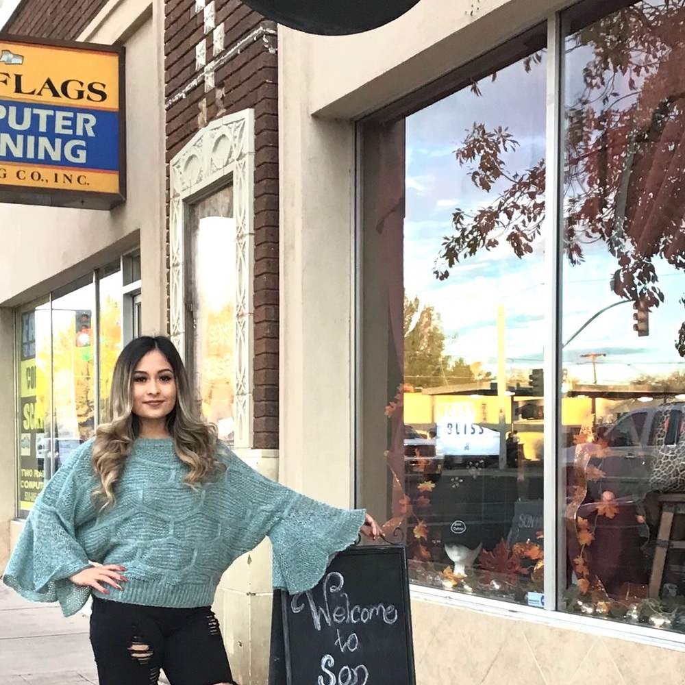 SOLD OUT - Picture 3 of 4